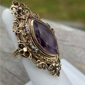 Elegant Amethyst & 14 Karat Gold Ring, Marquise,Vntge See size- approx 5 1/2